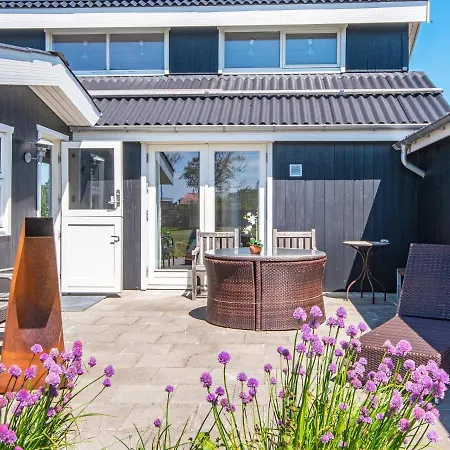 6 Person Holiday Home In L Gst R Nyaraló Løgsted
