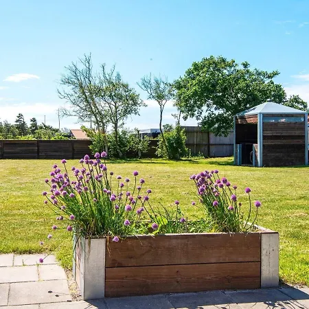 6 Person Holiday Home In L Gst R Nyaraló
