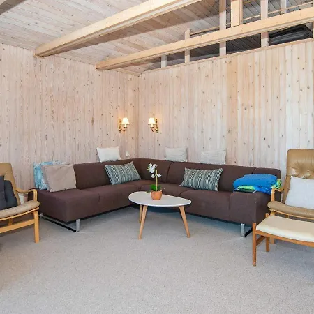 6 Person Holiday Home In L Gst R Løgsted